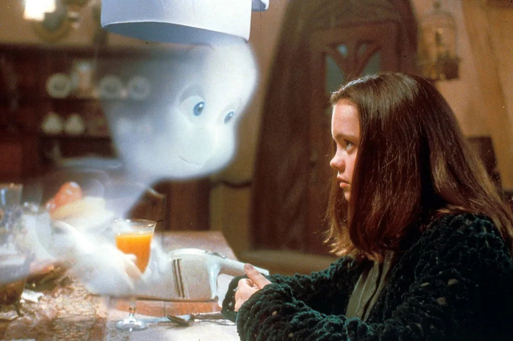 Still image from Caspert showing Christina Ricci and Casper in a kitchen